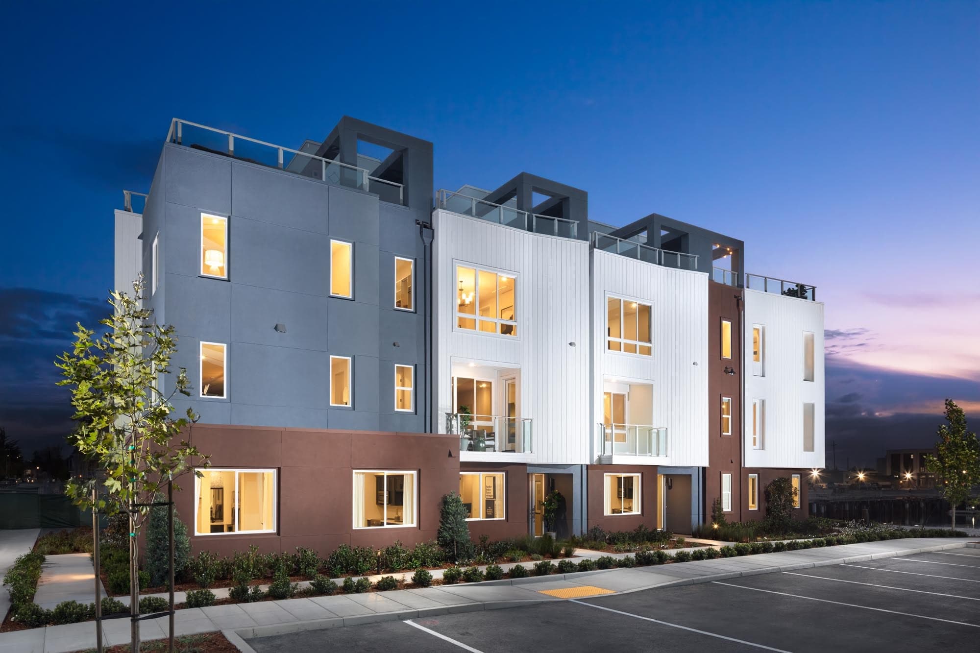 Welcome to the Waterside at Alameda Marina Neighborhood