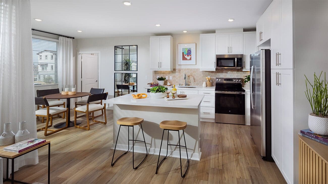 Welcome to the Westport at Eastvale Square Neighborhood